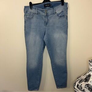 Torrid Size 20R Jegging Skinny Super Soft High-Rise Jean